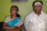 Babu Phinegas e sua esposa Esther, após sofrerem agressões dos nacionalistas hindus. (Foto: Reprodução/CSW)