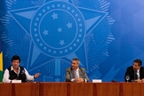 Ministro Luiz henrique Mandetta e equipe do Ministério da Saúde em coletiva de atualização sobre a Covid-19. (Foto: Marcelo Casal Jr/Agência Brasil)