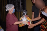 Missionários distribuem ajuda durante a pandemia a pessoas vulneráveis no Ceará. (Foto: Iris Fortaleza)