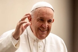 Papa Francisco elogiou o trabalho de Mónica Astorga, de 53 anos, que acolhe homens que se declaram como mulheres. (Foto: CNA / EWTN News)