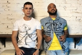 DJ Roger Vale (esquerda) e Saulo de Tarso (direita) gravaram juntos o clipe de "Cansei". (Foto: Bruno Rocha)