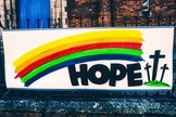 Fachada de igreja em Belfast, Irlanda do Norte. (Foto: K. Mitch Hodge / Unsplash)