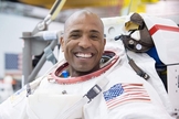 Victor Glover é o primeiro astronauta negro designado para uma missão de longa duração. (Foto: NASM)