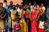 Coordenador de Assistência Jurídica da ADF Índia com cristãos em Gagari. (Foto: Reprodução / ADF Índia)