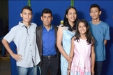A começar pela mãe, família teve vida transformada após leitura de devocional. (Foto: Divulgação)