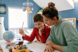 Segundo o projeto, os estudantes devem ser acompanhados por um conselheiro tutelar. (Foto: Reprodução / iStock)