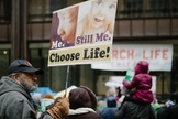 Pró-vidas fazem passeatas contra o aborto, nos EUA. (Foto: Reprodução / Instagram)