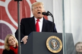 Presidente Donald Trump participou da Marcha Pela Vida em Washington, em 2020. (Foto: Yuri Gripas/Abaca Pool/EPA-EFE/R)