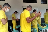 Detentos durante culto em Palmas, no Tocantins. (Foto: Shara Rezende/Governo do Tocantins)
