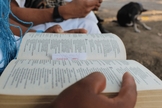 Na Colômbia, os valores cristãos batem de frente com a ideologia de guerrilheiros e grupos armados. (Foto: Portas Abertas)