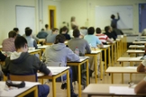 Alunos em uma sala de aula do ensino médio. (Foto: Reuters / Stephane Mahe)