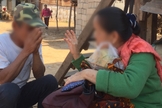 Ex-budista se converte a Cristo e se torna tradutora da Bíblia em Laos. (Foto: Sociedades Bíblicas Unidas).