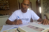 Caso Wandemberg Marques cumpra sua meta de copiar a Bíblia em 40 dias, ele entrará para o Guinness Book. (Foto: Arquivo pessoal).