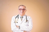Roque Marcos Savioli é doutor em cardiologia pela Faculdade de Medicina da USP e trabalha no InCor. (Foto: Tribuna Online)