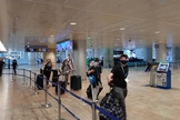 Viajantes no Aeroporto Ben-Gurion. (foto: Reprodução / Birthright Israel)