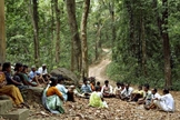 Cristãos fogem para floresta após terem suas casas destruídas por hindus. (Foto representativa/The Hindu)