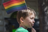 Viktor Orbán denunciou a doutrinação LGBT de crianças em maio passado como uma “linha vermelha a não ser cruzada”. (Foto: Reprodução / Shutterstock)
