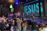 Culto na igreja Cabana Church, em São José do Rio Preto. (Foto: Reprodução / Facebook)