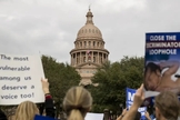 Manifestantes pró-vida marcham no Rally for Life, no Texas, EUA. (Foto: Shelby Knowles/Texas Tribune)