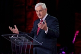 Pastor e escritor David Jeremiah. (Foto: Reprodução/KGEB/Tulsa TV53)