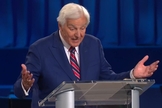 Pastor David Jeremiah falando sobre a cultura do cancelamento. (Foto: Reprodução/Vídeo Shadow Mountain Community Church)