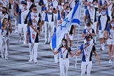 Os porta-bandeiras de Israel durante a cerimônia de abertura dos Jogos Olímpicos, em Tóquio, 23 de julho de 2021. (Foto: Ben Stansall/AFP)