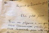 A carta, escrita há 82 anos, foi encontrada em uma velha mesinha de cabeceira numa casa da França. (Foto: FaithPot).