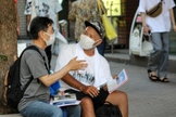 O missionário Chan-sik Bae evangelizou um sacerdote budista através de mangás. (Foto: Baptist Press)