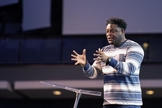 Derwin L. Gray refletiu sobre o papel e a importância da oração na vida do cristão. (Foto: Mighty Pursuit).