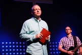 O pastor Eddie Bevill lidera a Igreja Parkridge em Coral Springs, Flórida. (Foto: Reprodução / Twitter Parkridge Church)