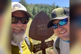 Os pastores Steven P. Lummer e Brad Sasser, dedicação a caminhantes em trilhas. (Foto: Reprodução / AG News)