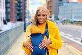  Khafi Ekpata distribuiu câmeras, maquiagem, roupas e móveis. (Foto: Khafi Ekpata/Instagram).