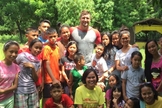 O ex-astro da NFL criou uma fundação e um hospital nas Filipinas. (Foto: Tim Tebow)