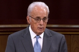 O pastor John MacArthur prega na Grace Community Church em Los Angeles, Califórnia. (Imagem: captura de tela do YouTube)