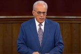 Sermão do Pr. John MacArthur é censurado. (Captura de tela: Grace Community Church/YouTube)