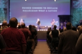 A alta rotatividade de membros está desafiando as igrejas a acolherem novos fiéis. (Foto: Instagram/Houston Northwest Church).