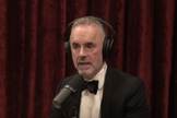 Jordan Peterson durante podcast com Joe Rogan. (Foto: Reprodução / YouTube PowerfulJRE)