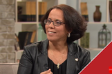 Bassma deixou o Islã para se tornar seguidora de Jesus. (Foto: YouTube/100 Huntley Street).