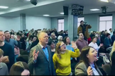 Culto em igreja evangélica ucraniana realizado no domingo, 27 de fevereiro de 2022. (Print da tela Facebook CBN News)