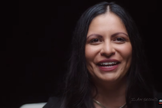 Monica Bailey encontrou cura e restauração de sua identidade em Deus. (Foto: YouTube/I am Second).