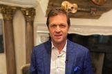 O ator Eric Close entregou sua vida e sua carreira a Jesus. (Foto: Instagram/Eric Close).