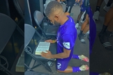 Ruan Teixeira em momento de oração. (Foto: Instagram/Ruan Teixeira)