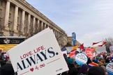 Manifestantes pró-vida em frente à Suprema Corte dos EUA. (Foto: Americans United for Life)