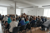 Igreja Batista reunida em Mariupol, na Ucrânia, no dia 1º de maio. (Foto: Reprodução Voz dos Mártires da Coreia/União Internacional de Igrejas de Batistas Evangélicas)