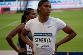 Caster Semenya, atleta intersexual, especialista nos 800m, conquistou o ouro nos Campeonatos Mundiais de 2009 e 2017, e o ouro nas Olimpíadas do Rio em 2016. (Foto: Yann Caradec / Creative Commons)