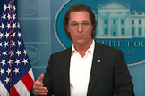 Matthew McConaughey em discurso na Casa Branca em homenagem a vítimas de tiroteio em massa. (Captura de tela CBN News)