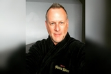 Com a ajuda de Deus, Dave Coulier conseguiu ficar sóbrio. (Foto: Instagram/Dave Coulier).