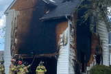 O fogo destruiu totalmente a casa, mas a família Smith foi protegida por Deus. (Foto: GoFundMe).