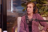 Cris Poli, mais conhecida como Supernanny, em entrevista ao Positivamente Podcast. (Foto: Captura de tela/YouTube Positivamente Podcast)