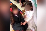 Encenação de casamento entre duas meninas, feita em escola do Chile. (Captura de tela/Instagram/Renato Vargens)